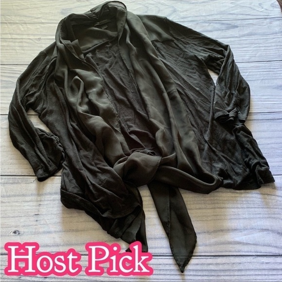 ✅HOST Pick✅ AB Studio Cardigan, Size Medium - Picture 1 of 8